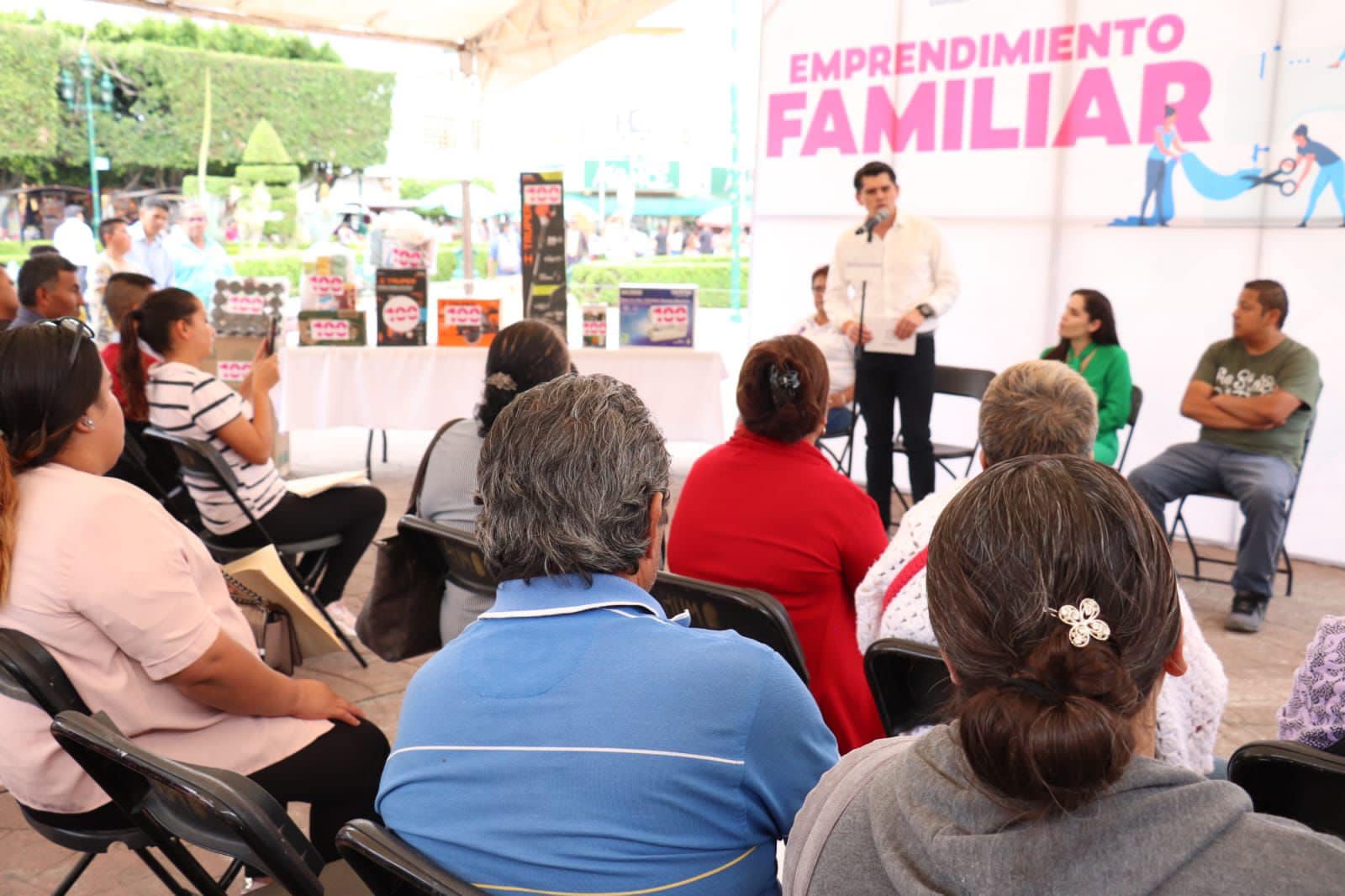 Alcanza Gobierno de Toño Ixtláhuac 300 apoyos a negocios familiares