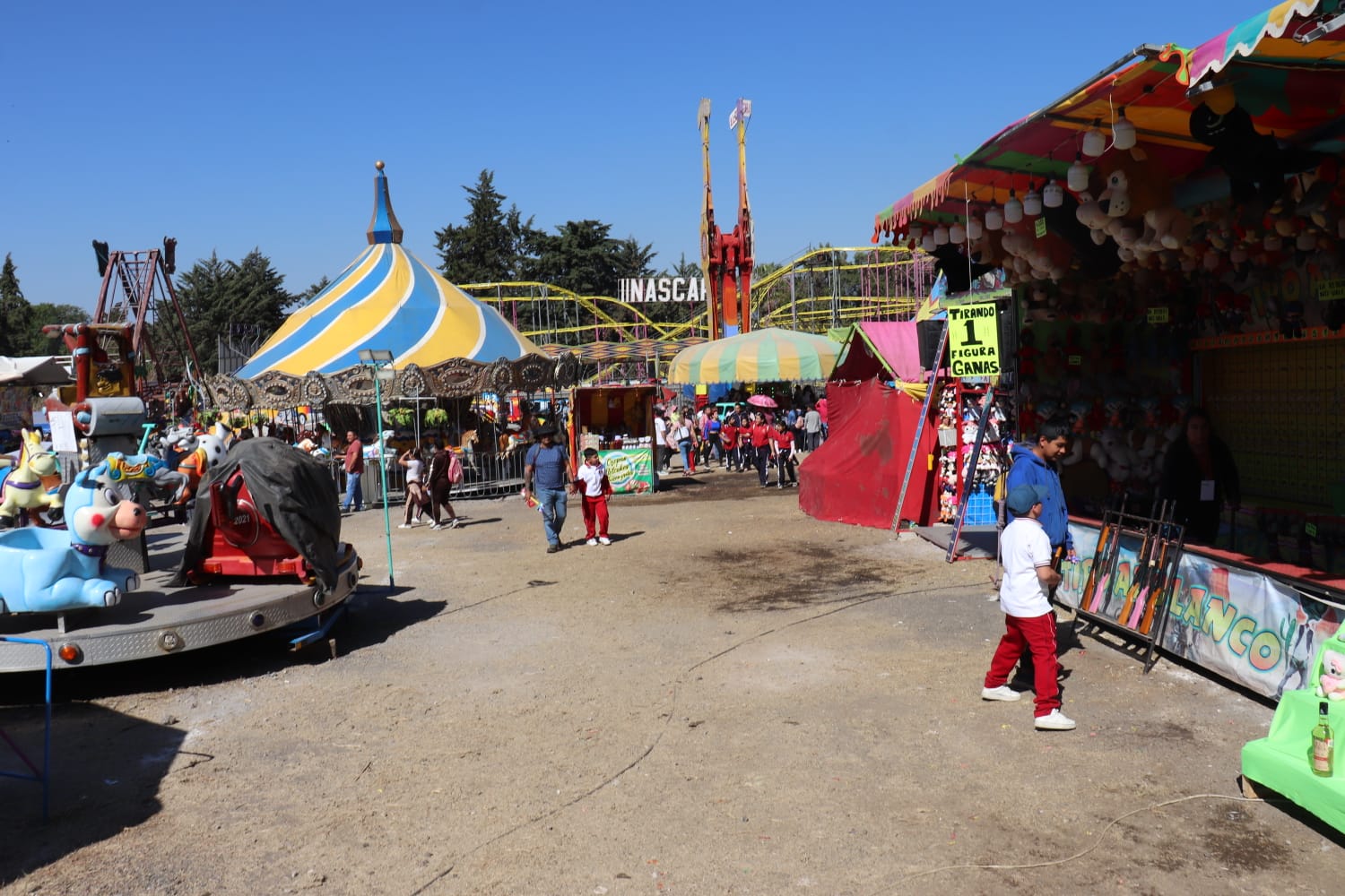 Más de 3 mil niños y papás disfrutaron gratis de la Feria Monarca.