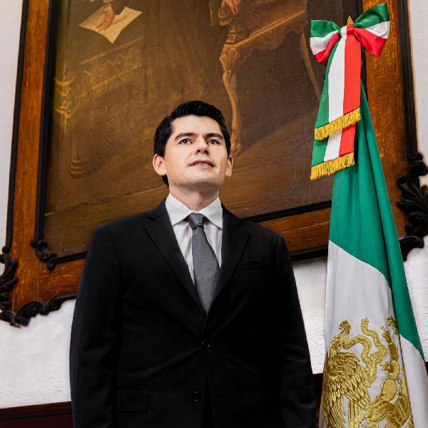 Lic. Hugo Alberto Hernández Suárez Presidente Municipal de Zitácuaro Michocán