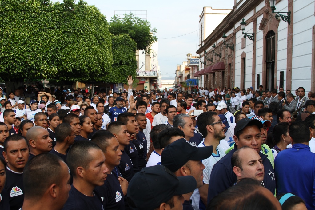 Así se vivió la 3ra Carrera por la Seguridad de Michoacán en Zitácuaro donde participaron más de 2 mil corredores encabezados por el gobernador del estado, Silvano Aureoles Conejo y el presidente municipal, Carlos Herrer